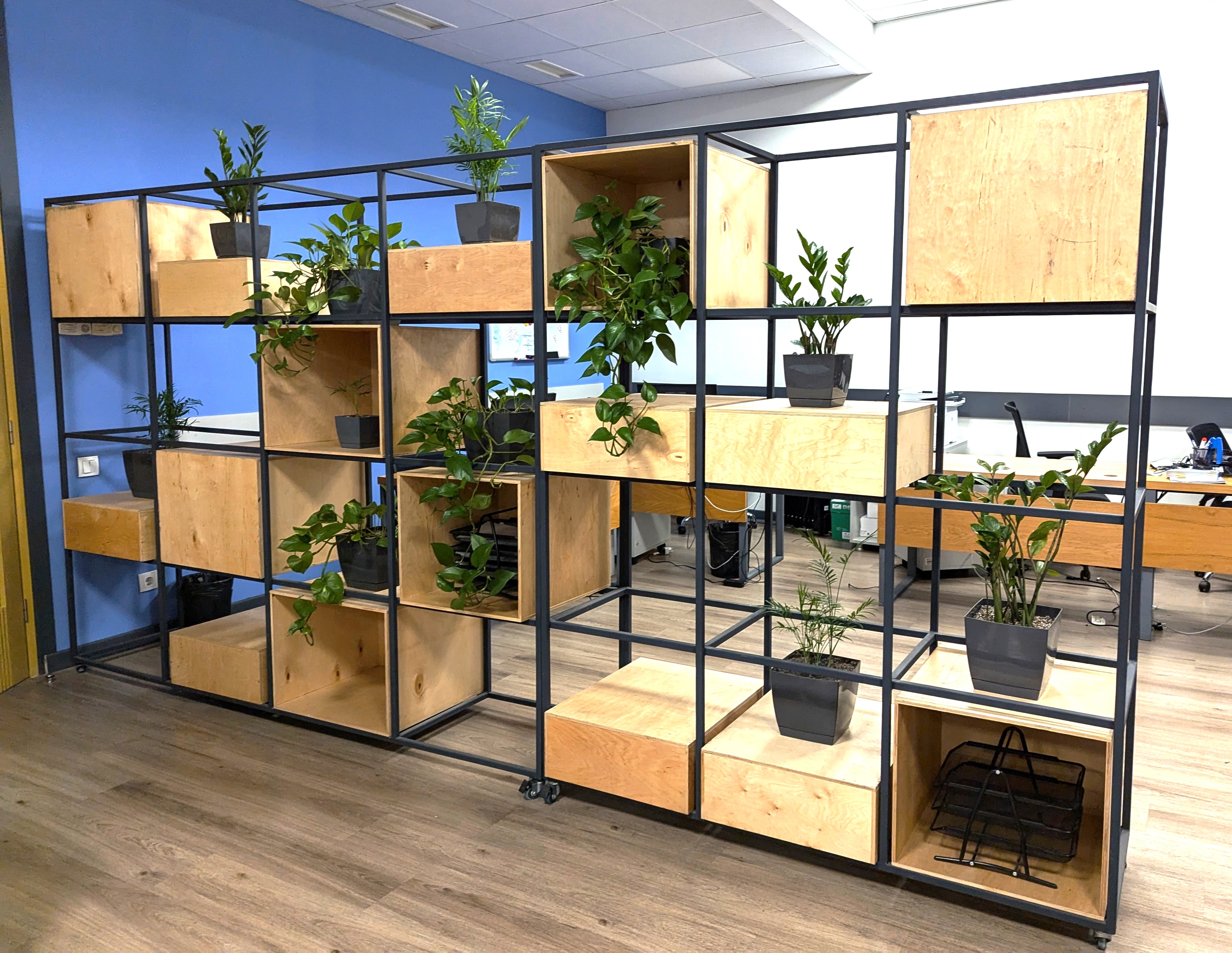 დეკორატიული გამყოფი ტიხარი  ოთახის გამყოფი დეკორატიული სტელაჟი